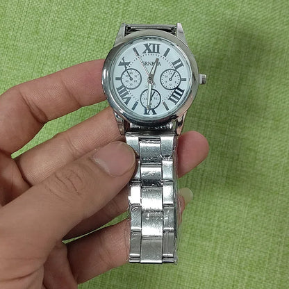 Reloj de oro de lujo