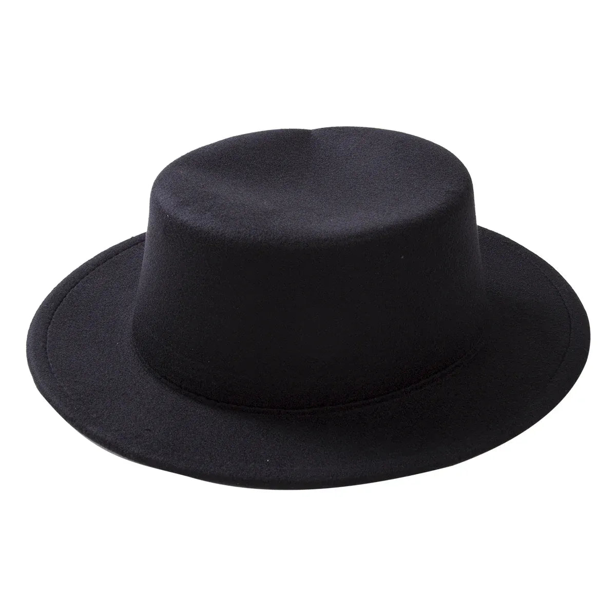Wide-brimmed hat 
