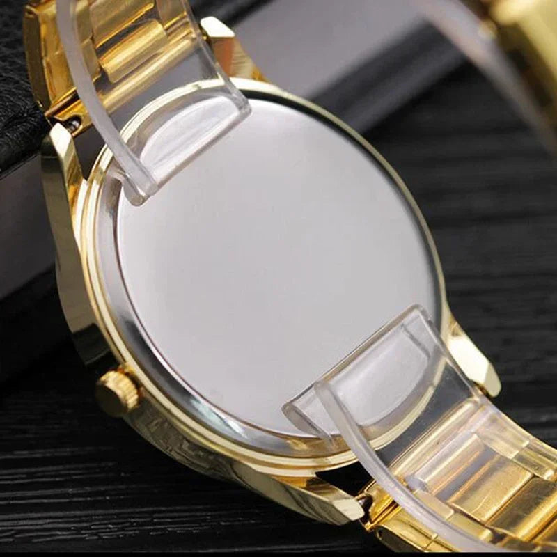 Reloj de oro de lujo