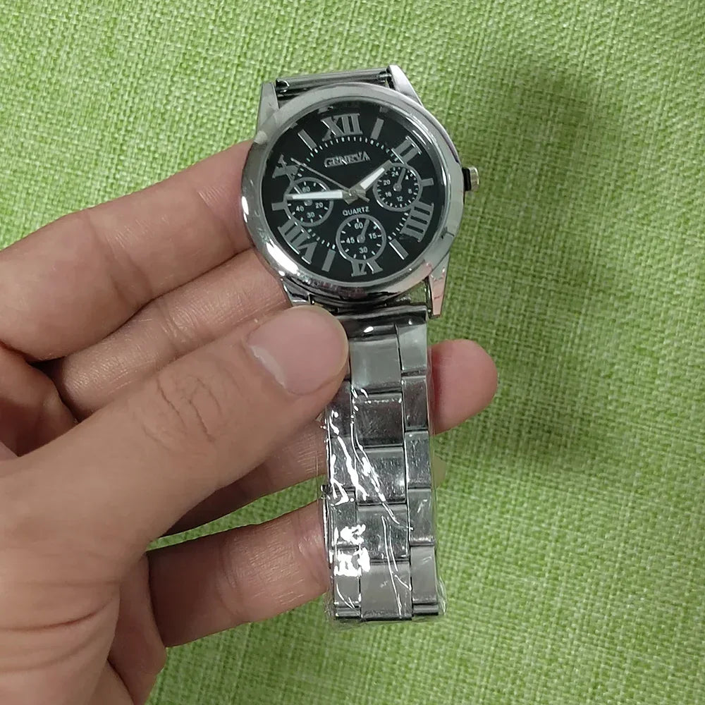 Reloj de oro de lujo